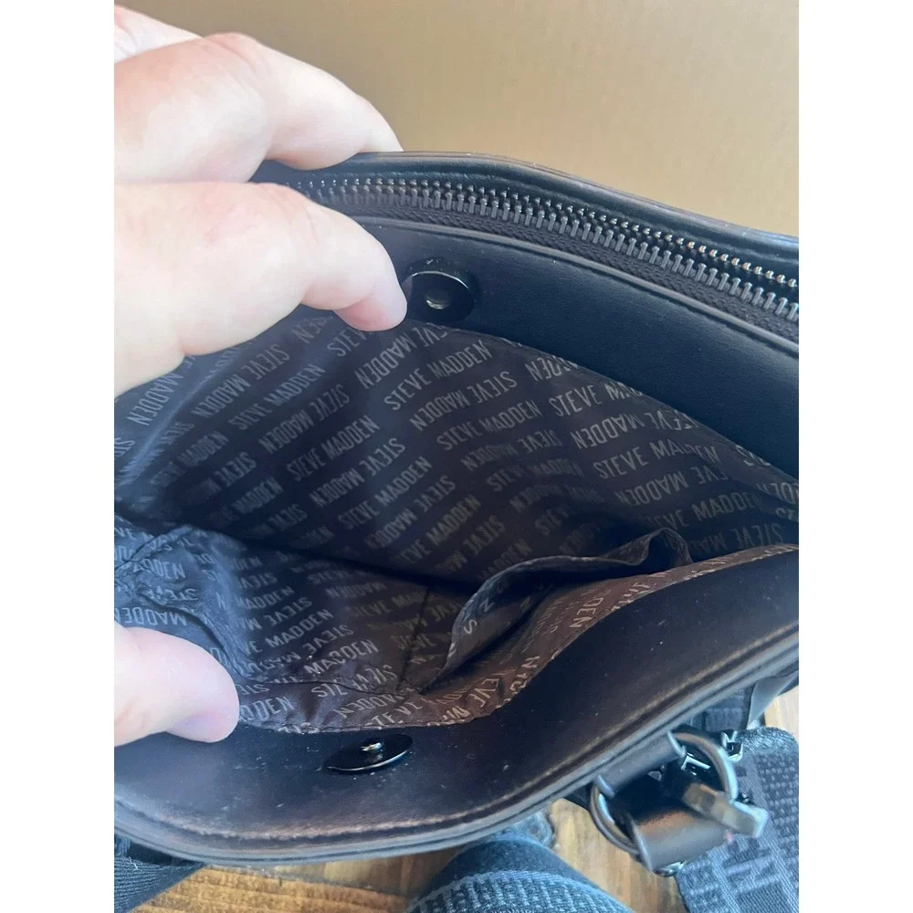 Steve Madden Black Embossed Logo‎ Satchel Crossbody Bag Handbag Webbing Strap